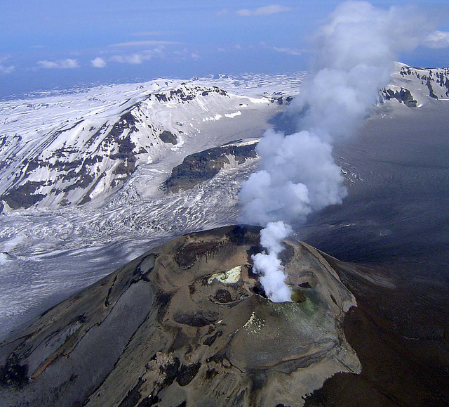 Mt. Veniaminof´s smoking crater. Photo by USFWSAlaska via Flickr