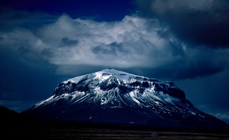 Time for Herðubreið to erupt? + Riddles | VolcanoCafé